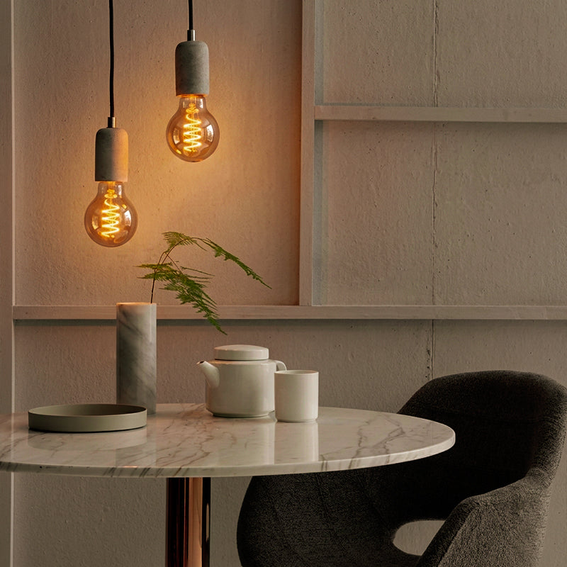 LED Dimmable Filament Spiral GLS, 4W=25w ES/E27 AM Extra Warm White 1800K Decorative Bulb Lit